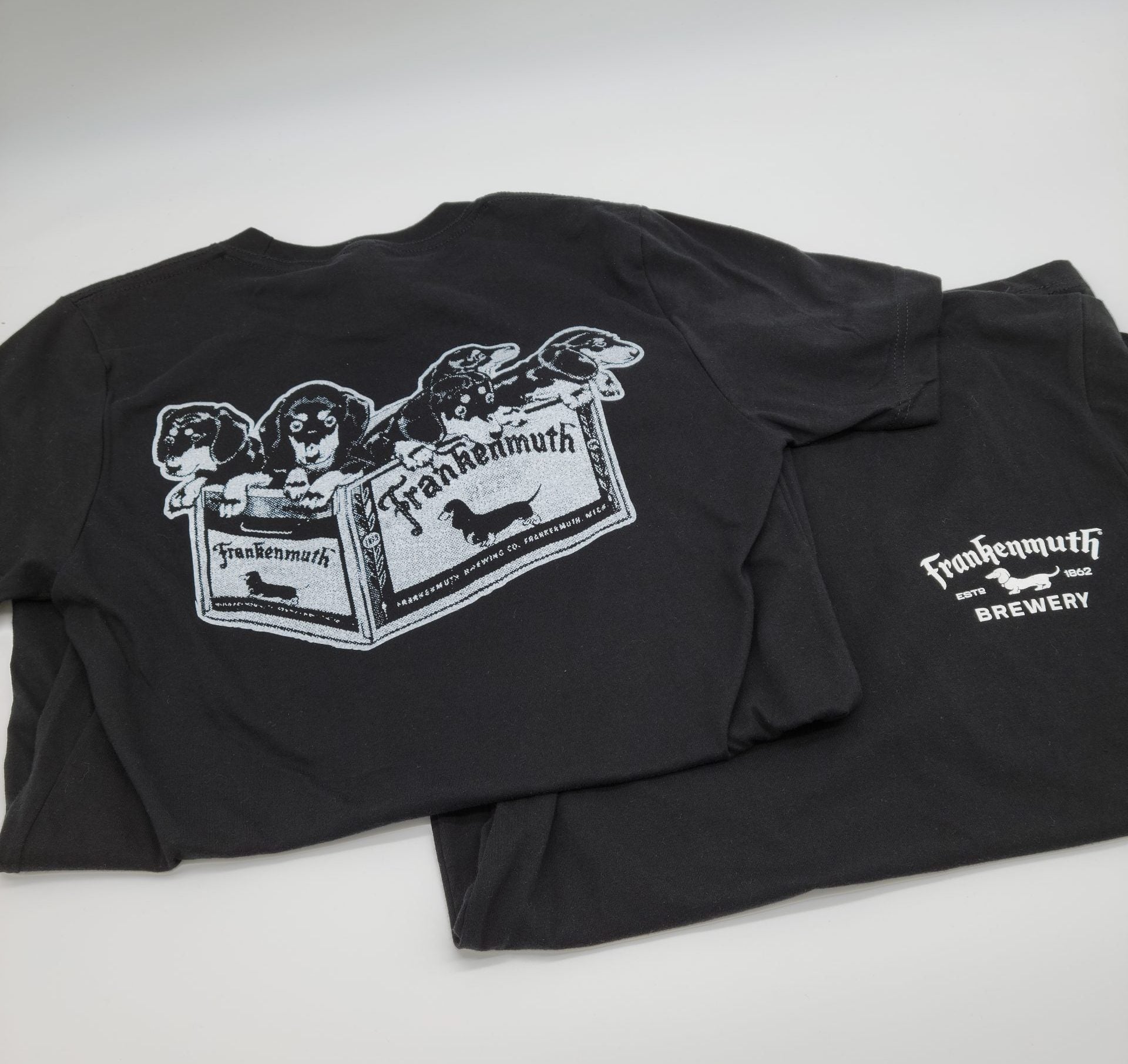 Vintage Tees - Black Dogs in Beer Crate