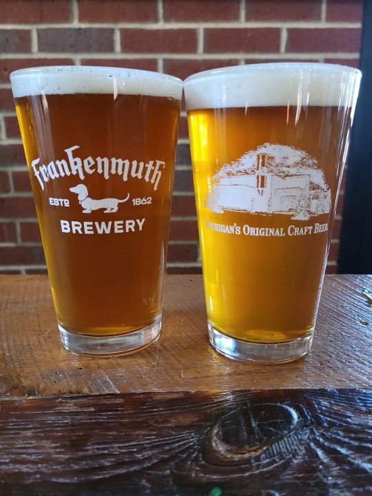 Brewery Pint Glass – building silhouette